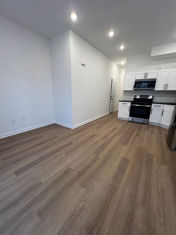 4213 W Girard Ave #2 - Photo 6 of 13