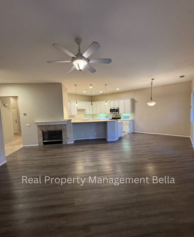 29790 Painted Desert Dr - Photo 2 of 17