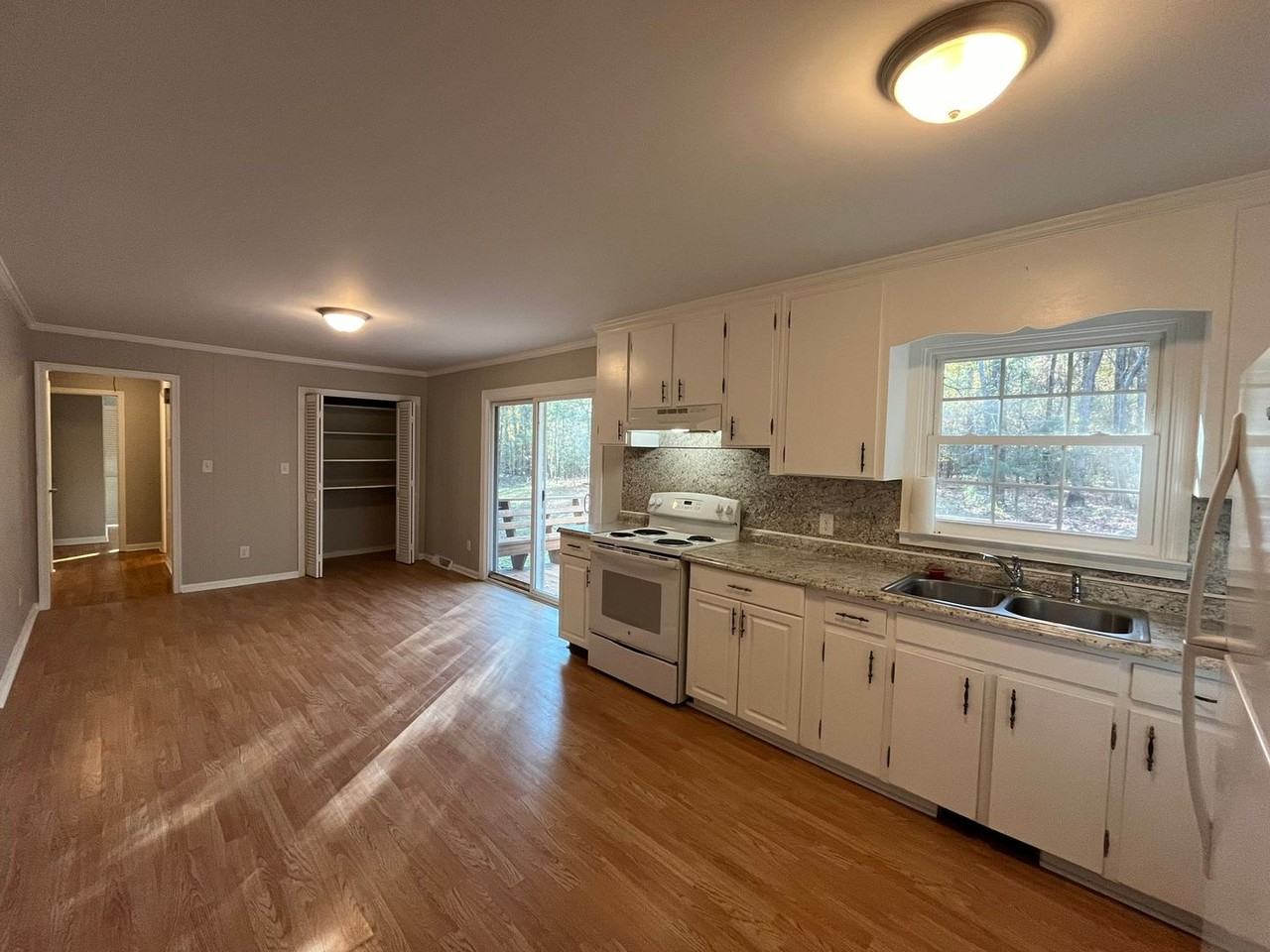 13009 Creedmoor Rd - Photo 5 of 29