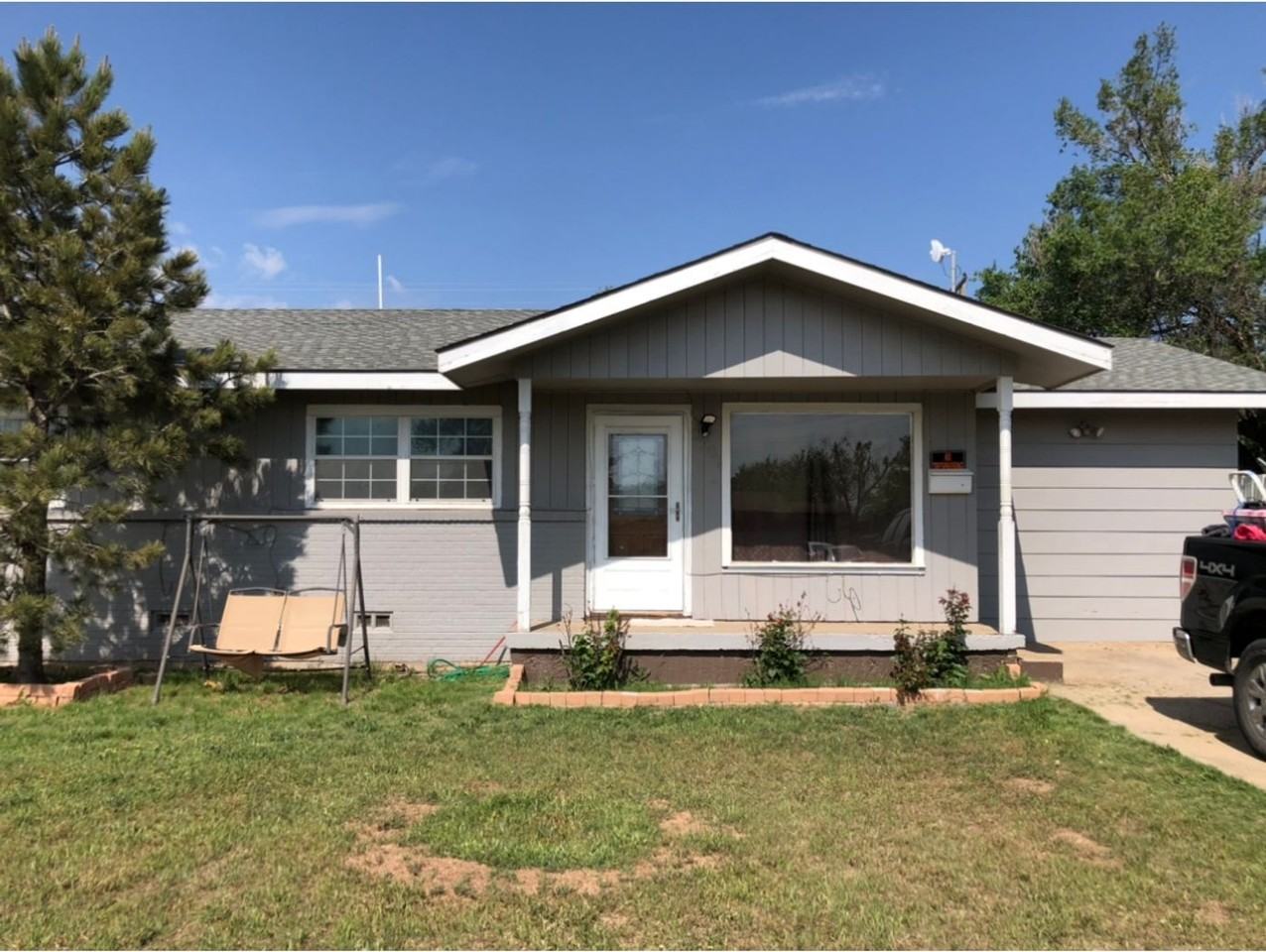 2201 N Nelson St - Photo 2 of 18