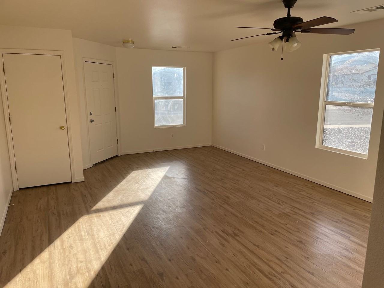 1116 Still Brook Ct - Photo 3 of 8