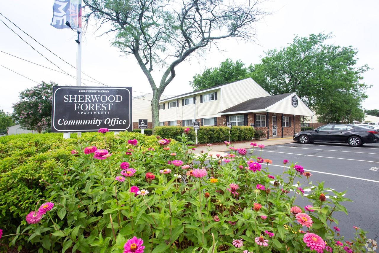 Abbey Arms Apartments - Photo 5 of 14