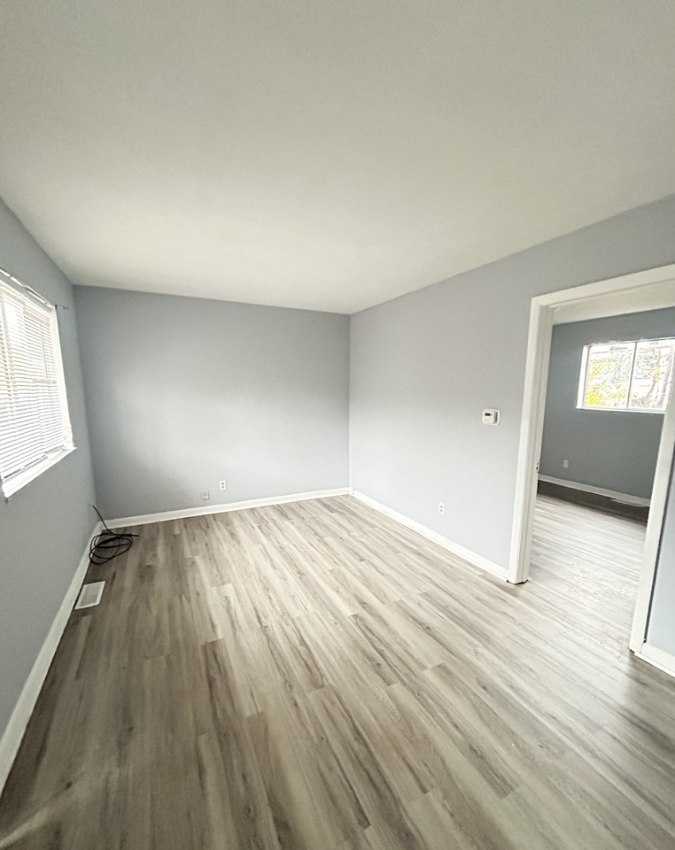 1425 Milburn Ave - Photo 3 of 5