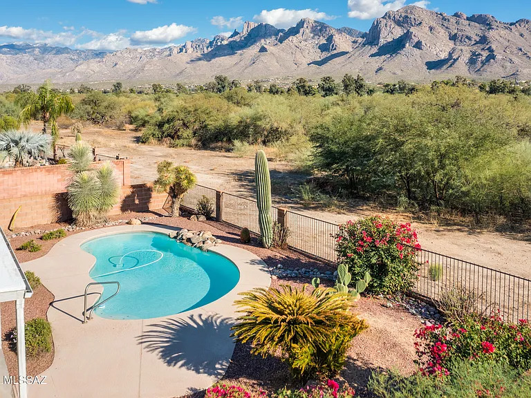 877 W Annandale Way - Photo 3 of 12