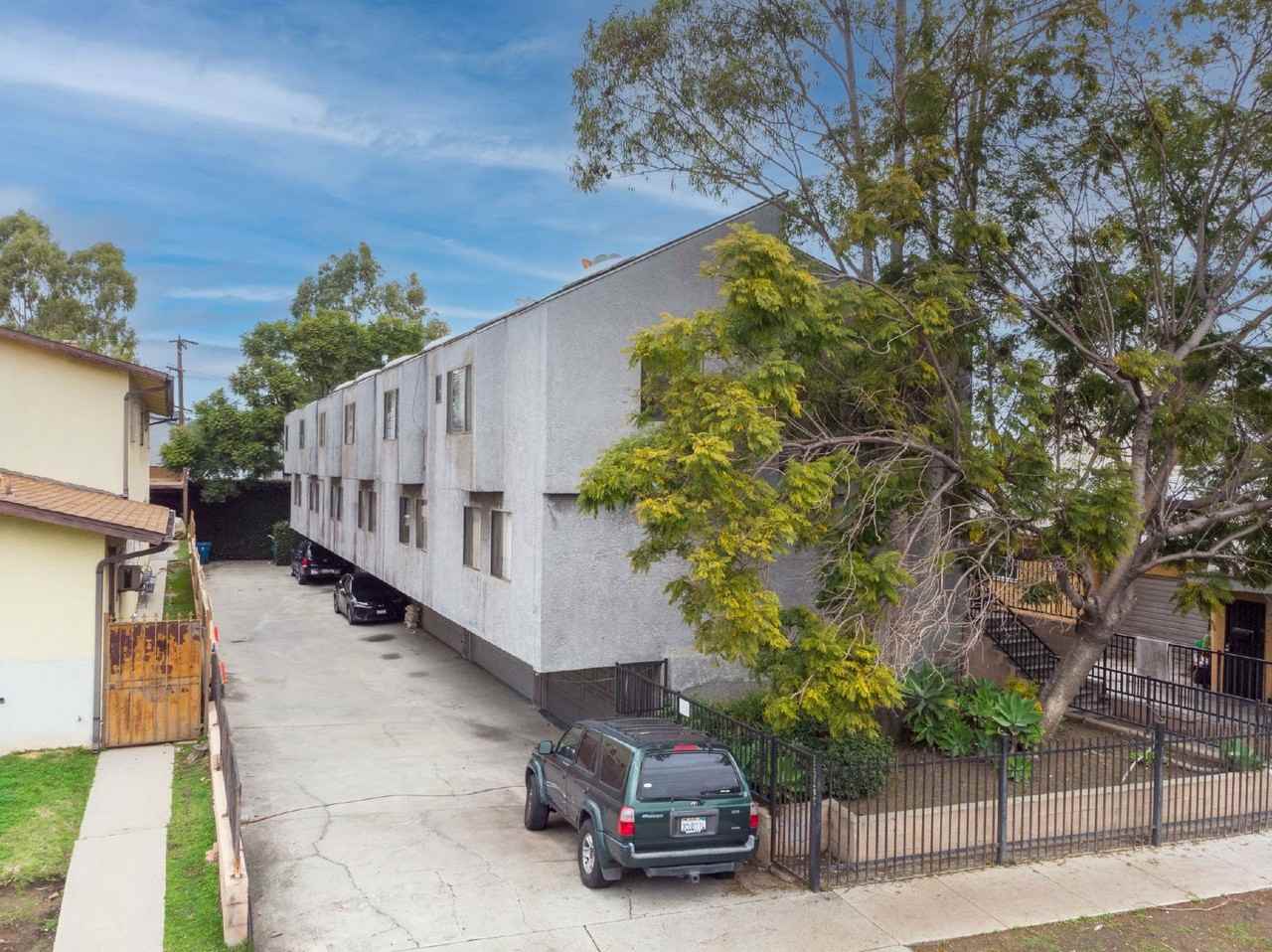 824 Centinela Ave #1 - Photo 2 of 22