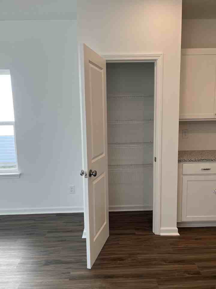806 Grand Station Blvd - Photo 7 of 20