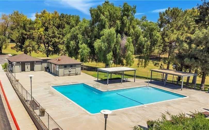 6143 Avenue Juan Diaz - Photo 2 of 8