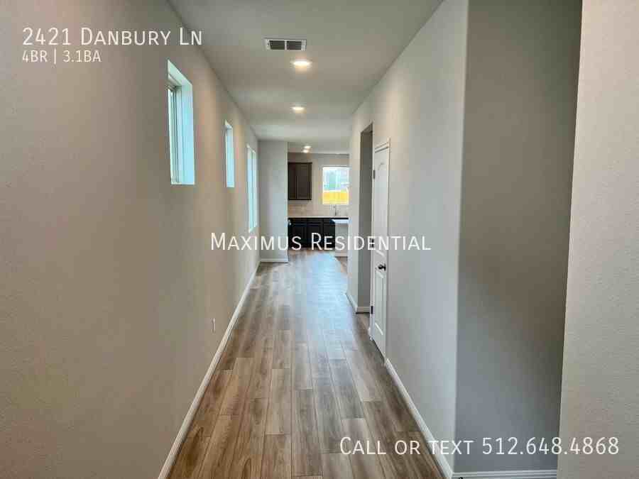 2421 Danbury Ln - Photo 2 of 22