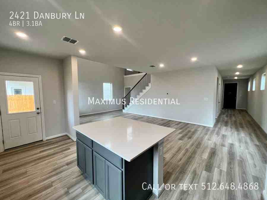 2421 Danbury Ln - Photo 6 of 22