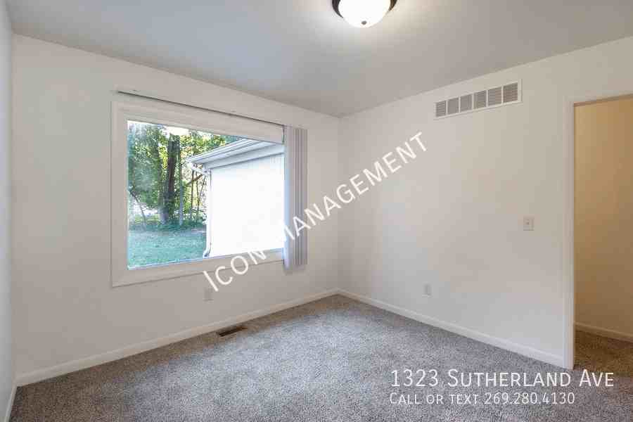 1323 Sutherland Ave #1323SUTHRL - Photo 5 of 20
