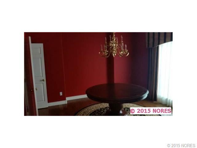 1112 West Granger St N - Photo 2 of 4