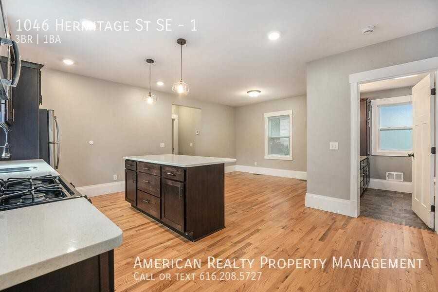 1046 Hermitage St Se #1 - Photo 2 of 16