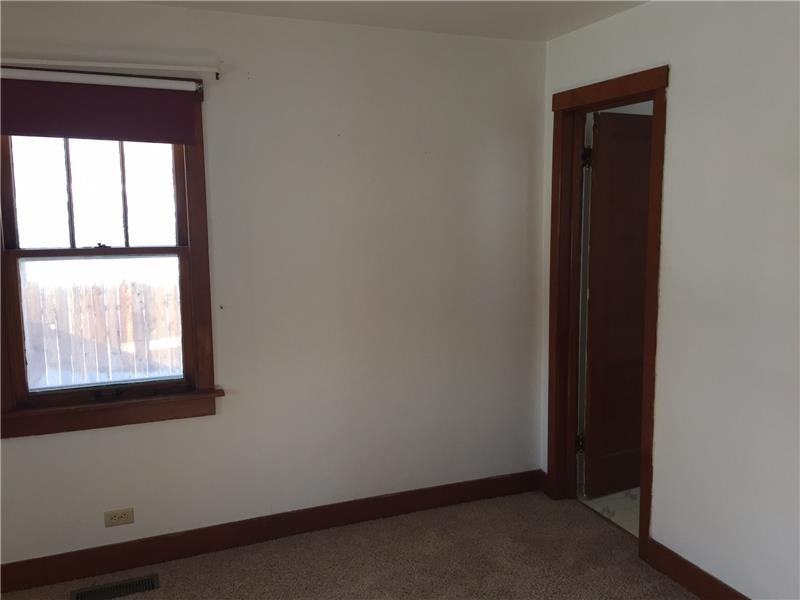 1401 Culbertson Ave - Photo 3 of 7