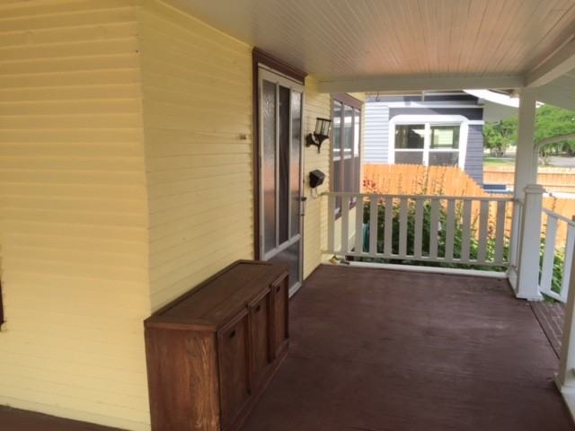 920 Culbertson Ave - Photo 2 of 13