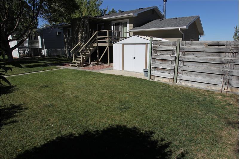 2106 Yellowstone Ave - Photo 3 of 21