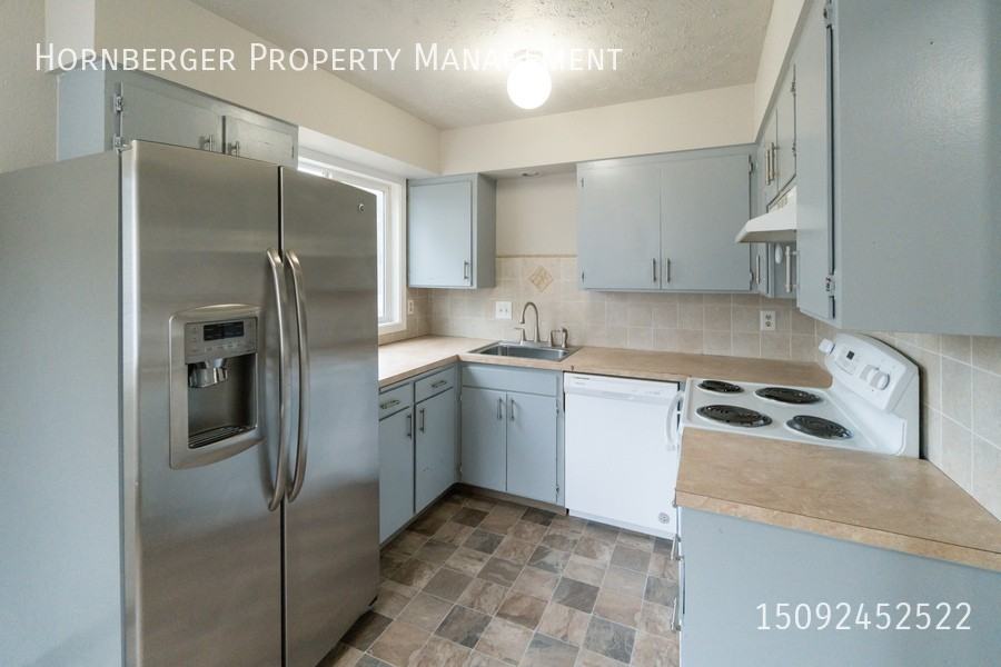 2722 E 37th Ave #2722 - Photo 3 of 29