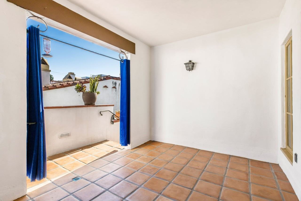 1414 N Harper Ave - Photo 2 of 36