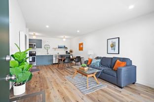 Individual Bungalows: All 1 bedroom/ 1 bath units all with LARGE PRIVATE YARDS. - Photo 1 of 1