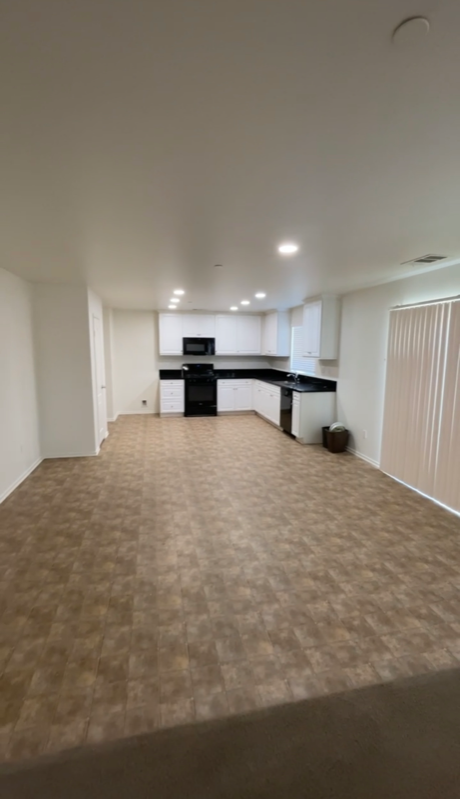 84086 Manhattan Ave - Photo 3 of 4