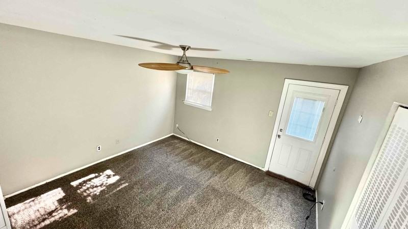 3302 S Keswick Cir #1 - Photo 3 of 8