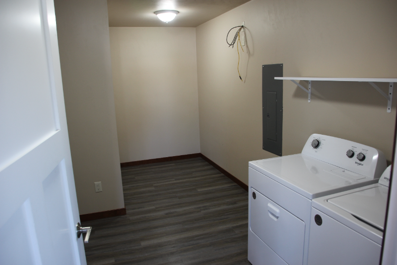 2413 Welhouse Drive - Photo 4 of 20