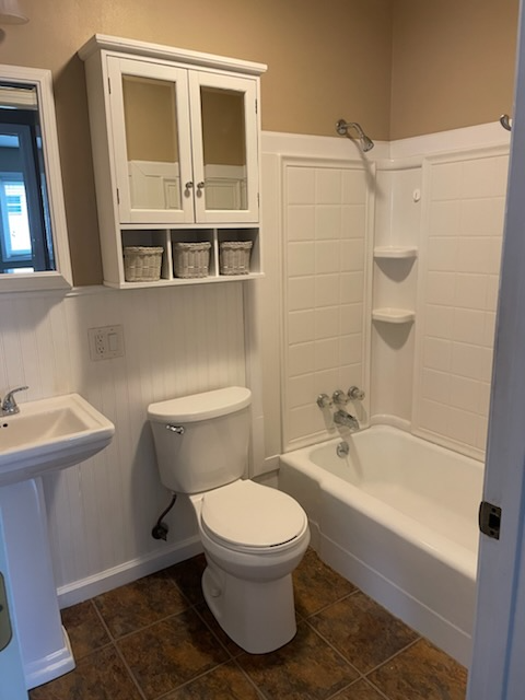 303 1/2 Gumwood Rd #303-5 - Photo 3 of 5