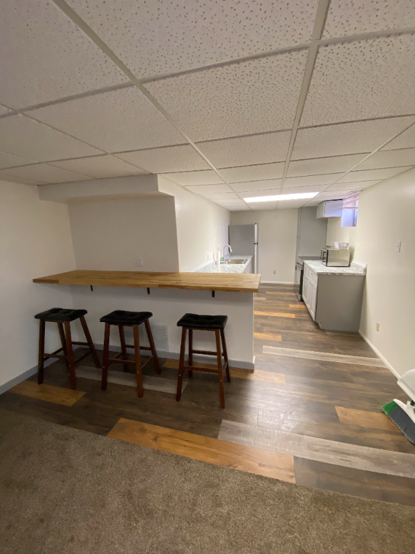 986 Cedar Knls W - Photo 2 of 6