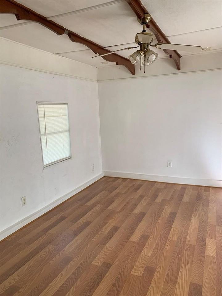 1633 Long Ave - Photo 2 of 4