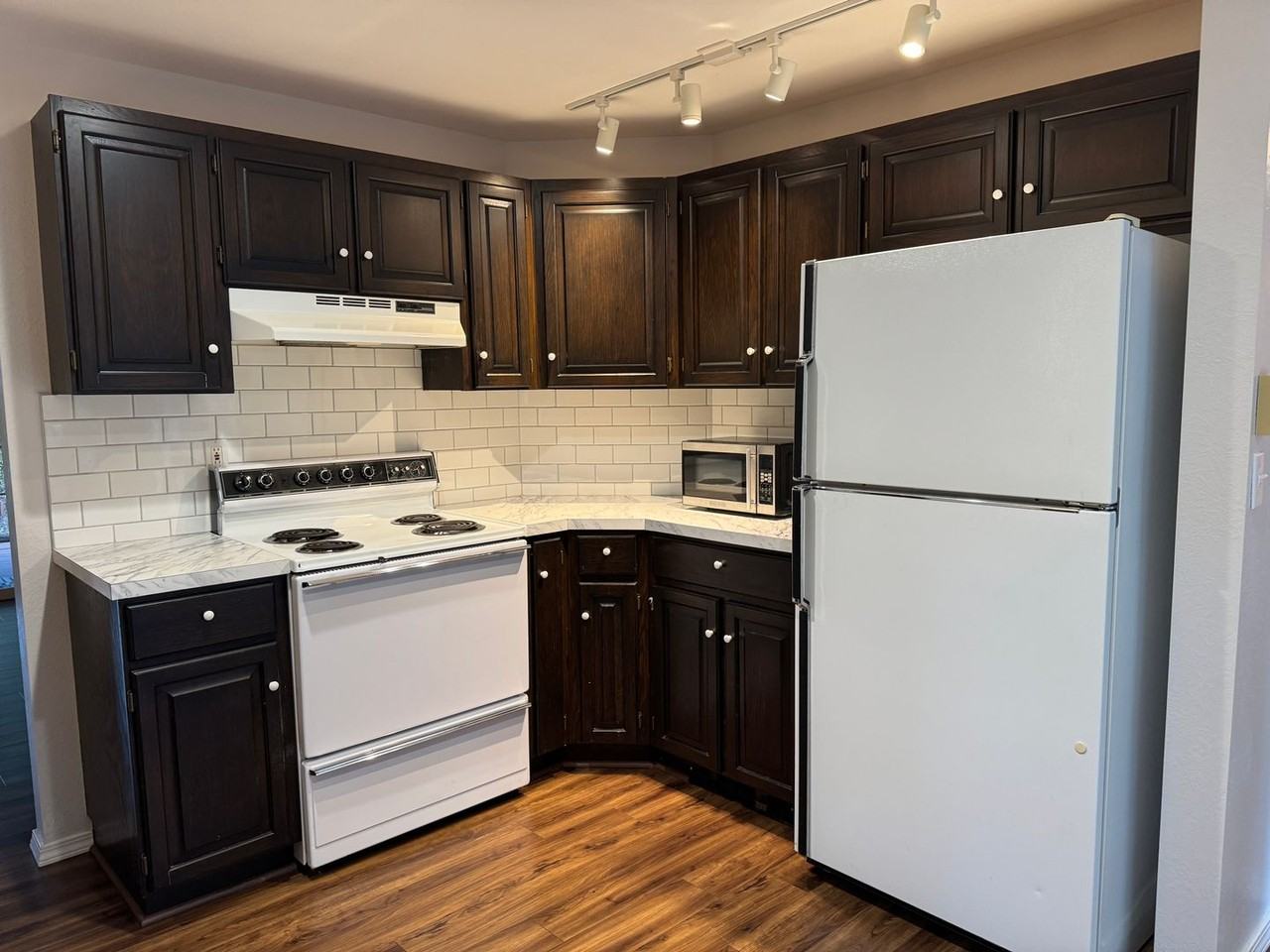 20780 Terasse Dr Nw - Photo 4 of 30