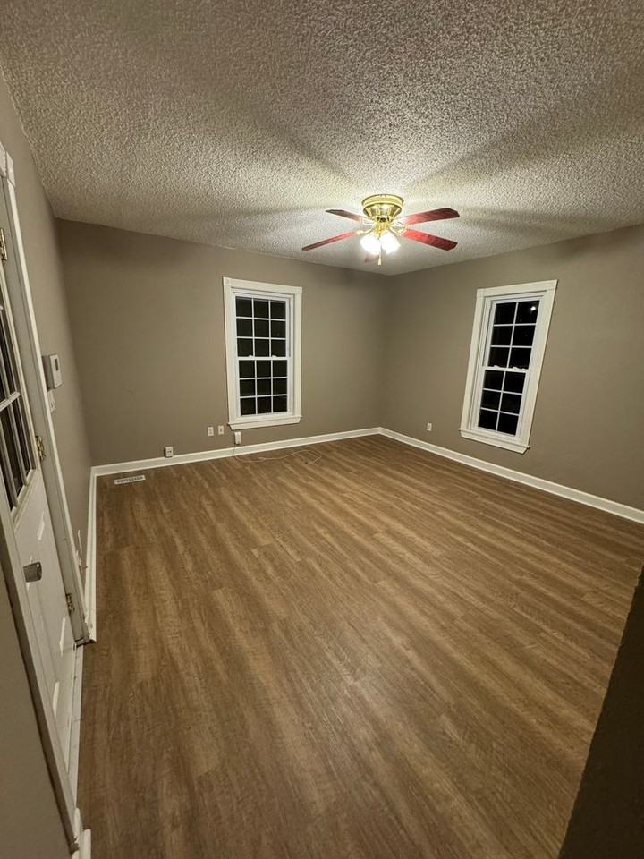 1627 W Thoman St - Photo 3 of 24