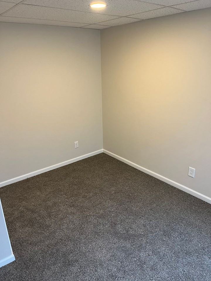 22621 Camber Ave - Photo 7 of 14