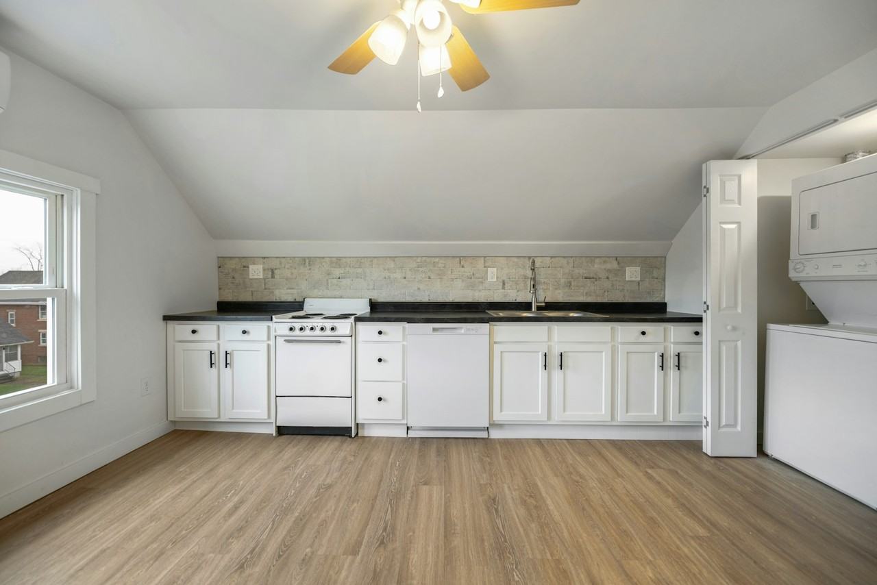 2728 Guyan Avenue, Unit 3 - Photo 6 of 11