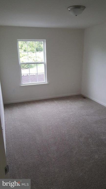 5115 Winthrop Avenue - Photo 5 of 8