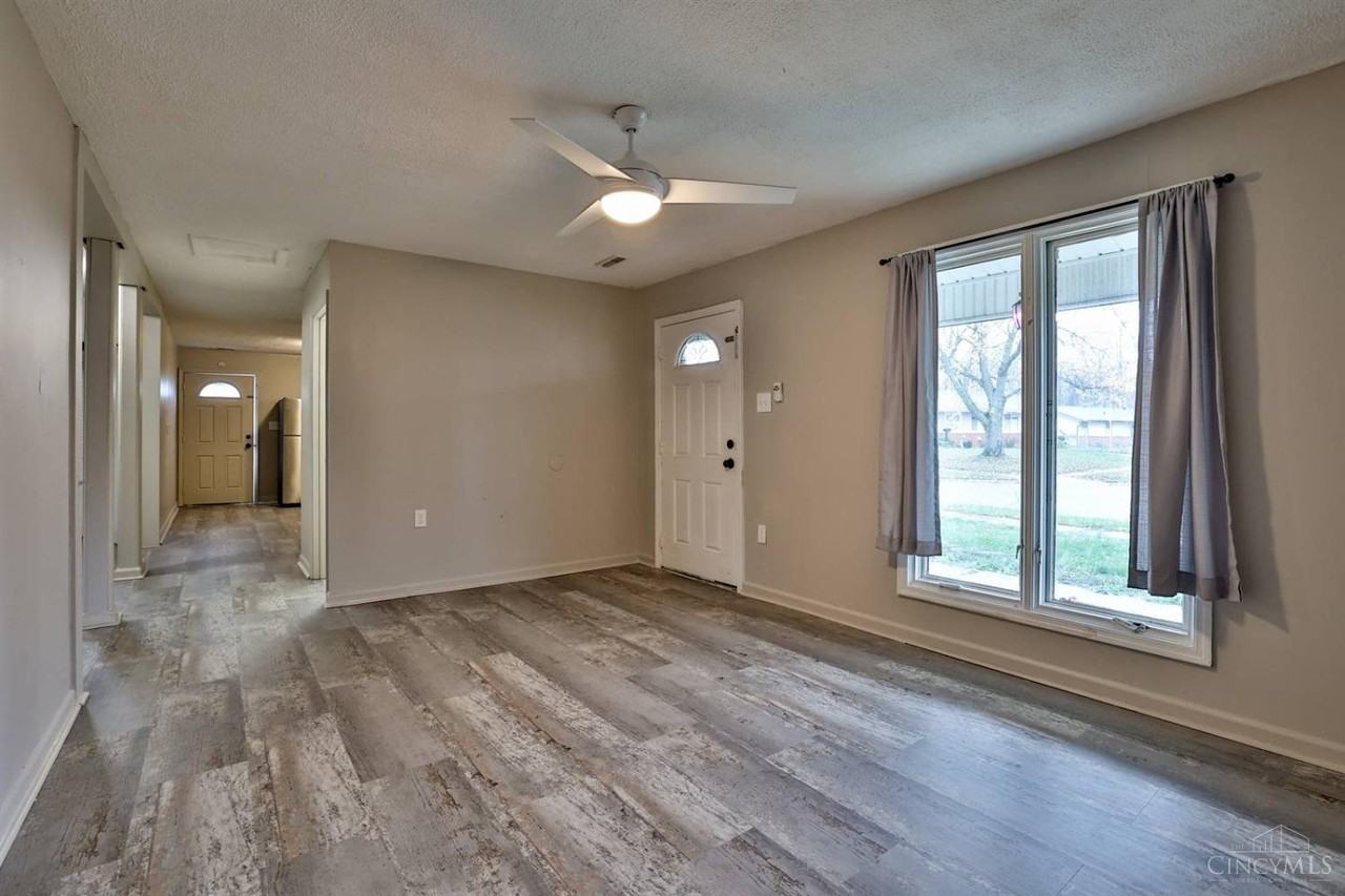 2831 Hyannis Dr #NA - Photo 3 of 17