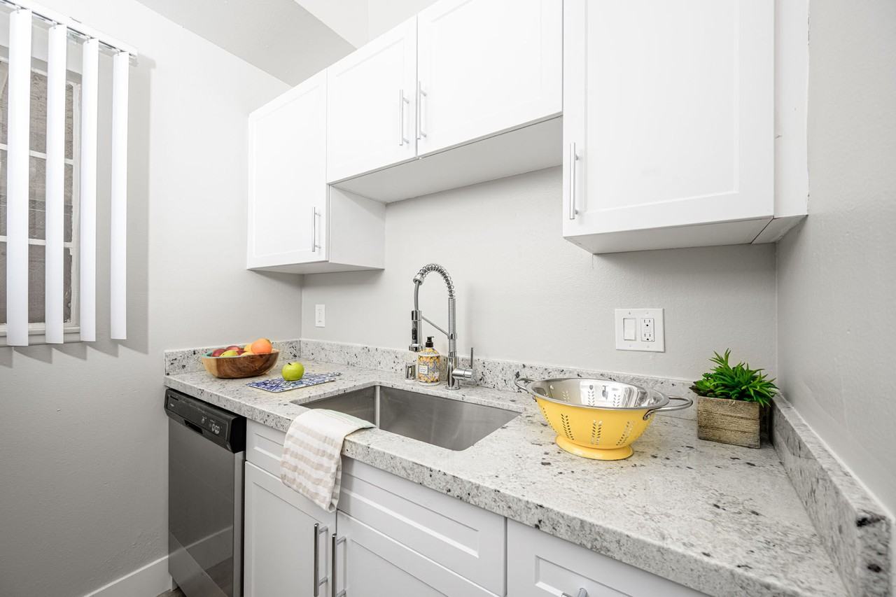 Mountain View Camarillo - Photo 6 of 26