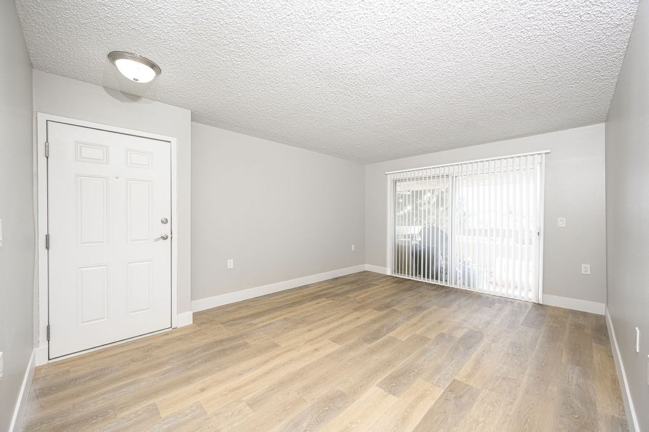 Mountain View Camarillo - Photo 5 of 26