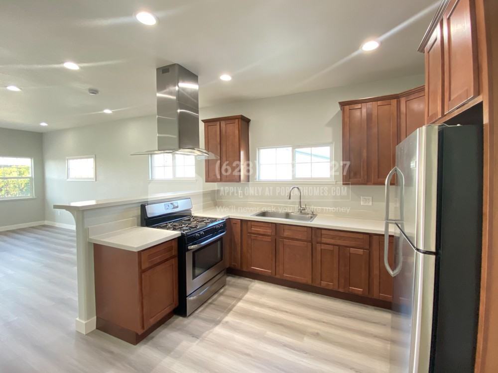 838 27th Ave #1 - Photo 2 of 19