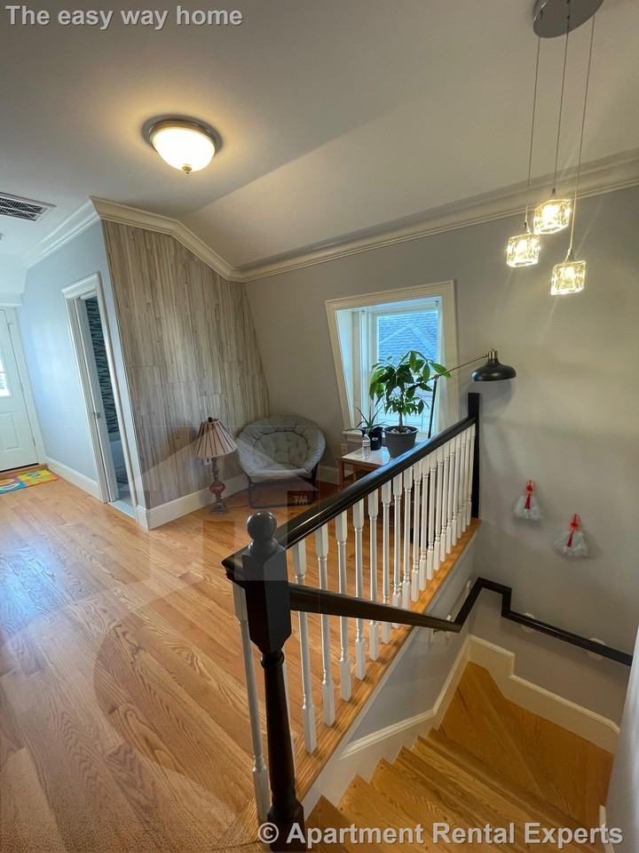 64 Flint St - Photo 3 of 22
