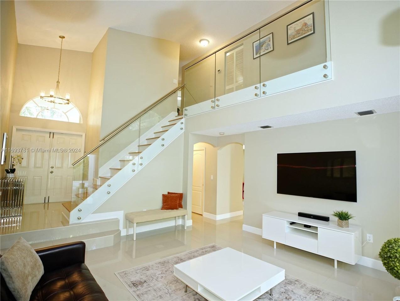 5148 Nw 113th Pl - Photo 2 of 8