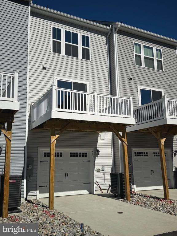 4631 Abbotswell Pl - Photo 2 of 8