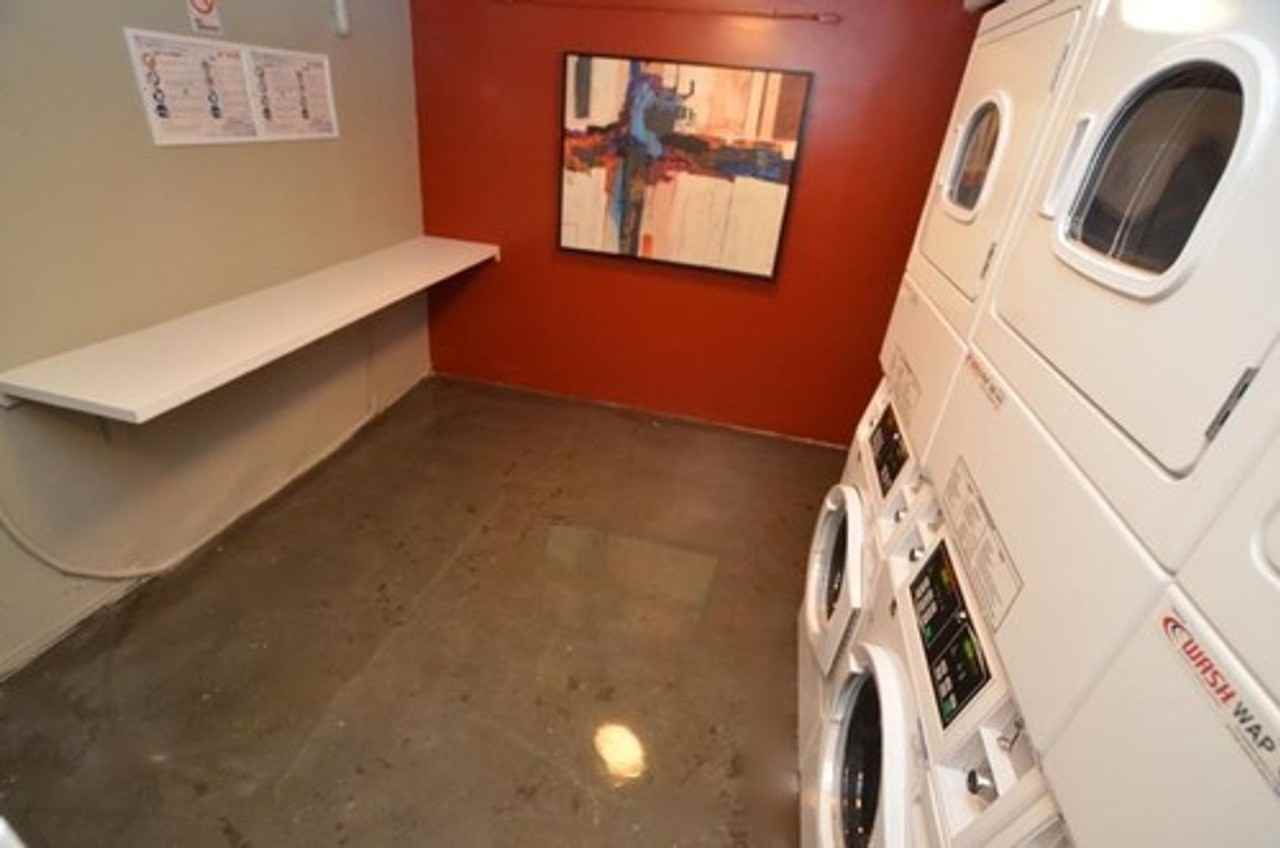 Cherokee Apts... Spacious Apartments in the Heart of Hollywood! CALL NOW! - Photo 5 of 24