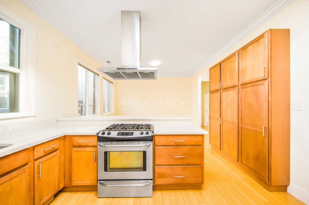 636 20th St - Photo 3 of 28