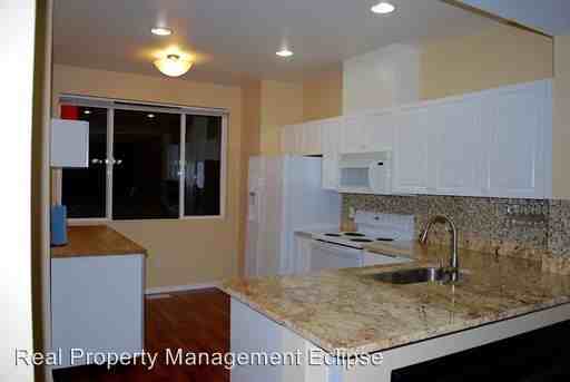 11806 NE 162nd Ct - Photo 2 of 12