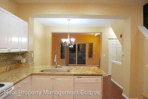 11806 NE 162nd Ct - Photo 3 of 12