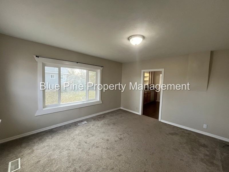175 W Short St - Photo 2 of 17