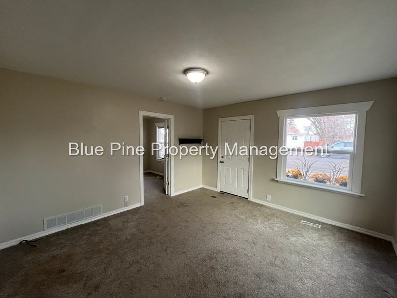 175 W Short St - Photo 3 of 17
