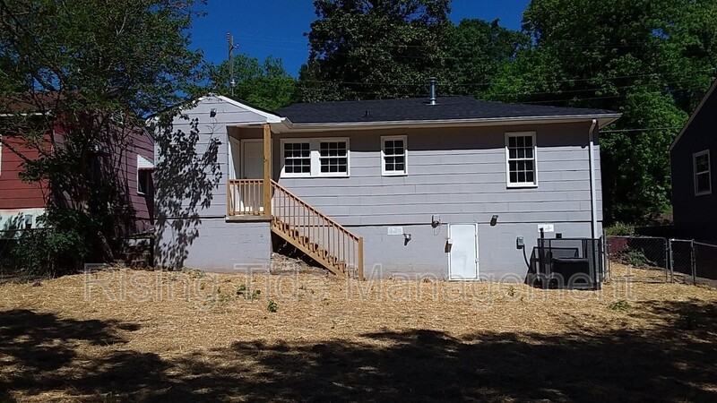 1421 35th Ave N - Photo 2 of 16