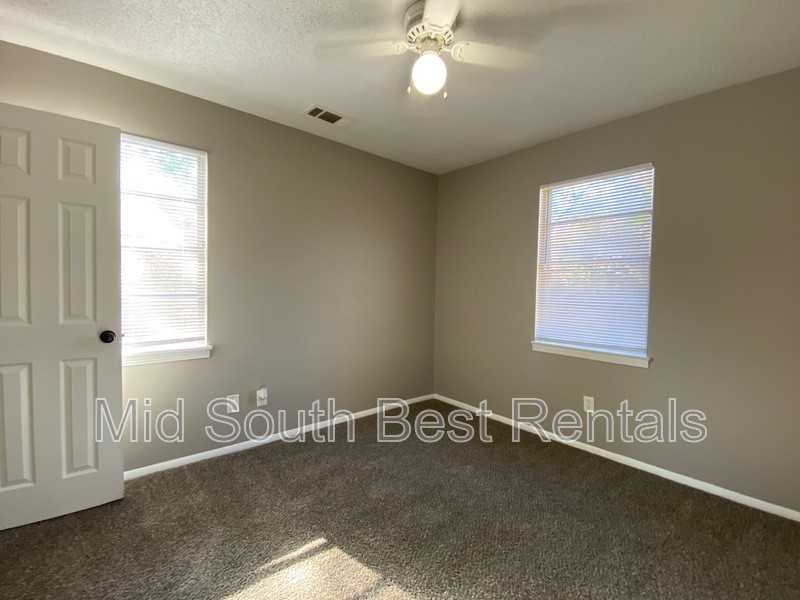 3719 Mountain Terrace St - Photo 5 of 9