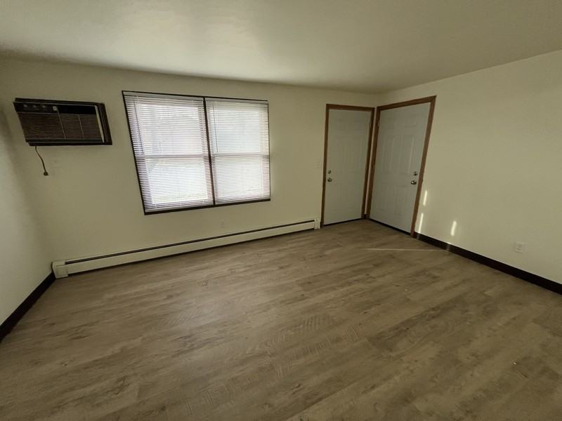 523 Spinnaker Ln - Photo 6 of 9