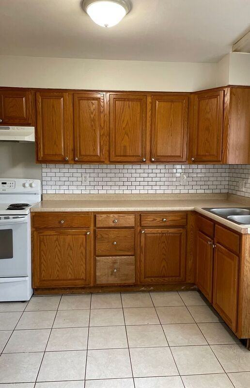 875 Demorest Rd - Photo 3 of 20